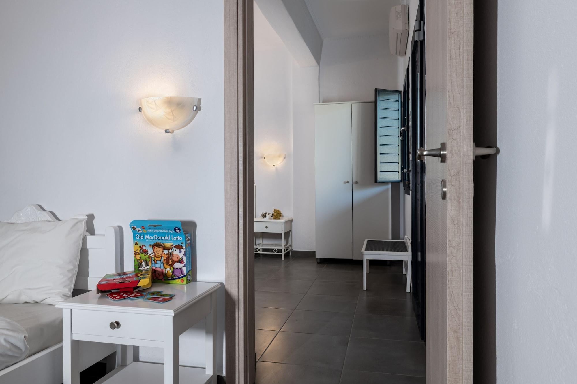 卡玛里圣托里尼酒店（Hotel Rivari Santorini Kamári）